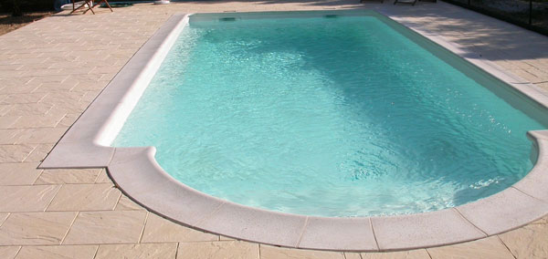 Création piscine béton à Lyon