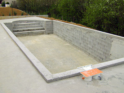 Création piscine béton à Sourcieux-les-Mines